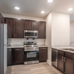 beautiful kitchen at 2100 Memorial Columbia located in Houston, TX