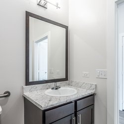 beautiful bathroom at 2100 Memorial Columbia located in Houston, TX